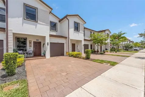 180 SW 185th Way Pembroke Pines FL 33029