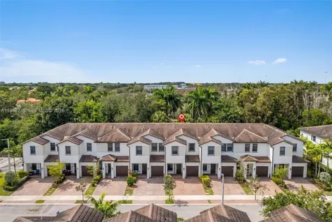 180 SW 185th Way Pembroke Pines FL 33029