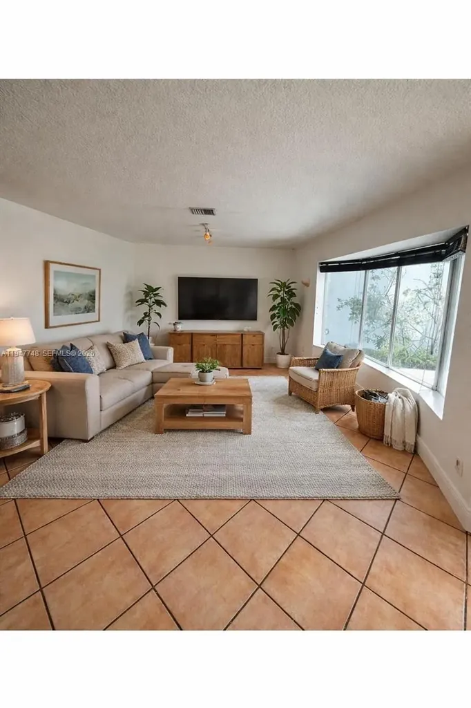 2104 N 14th Court Hollywood FL 33020