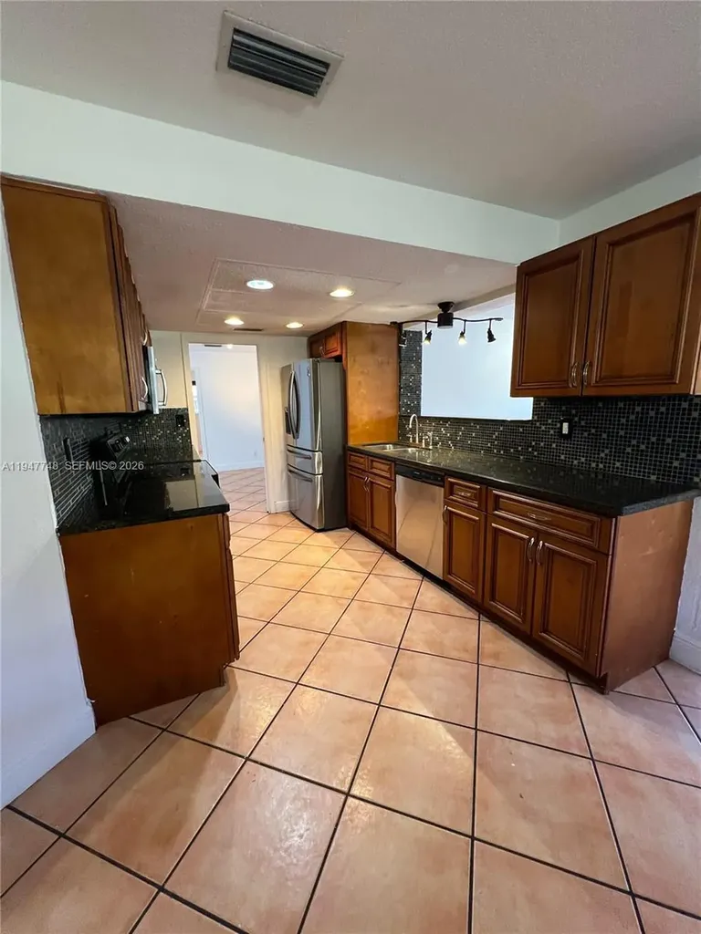 2104 N 14th Court Hollywood FL 33020