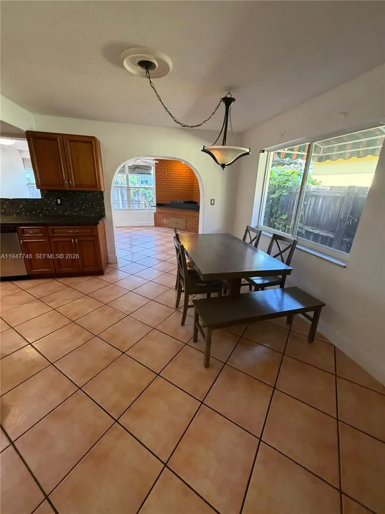 2104 N 14th Court Hollywood FL 33020