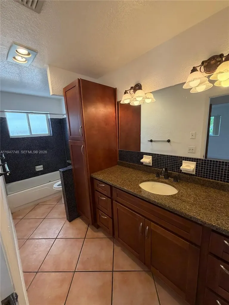 2104 N 14th Court Hollywood FL 33020