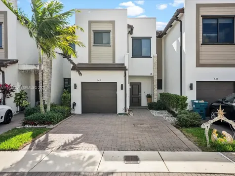 544 NE 206th Lane Miami FL 33179