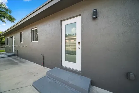 1250 NE 110th Street Miami FL 33161