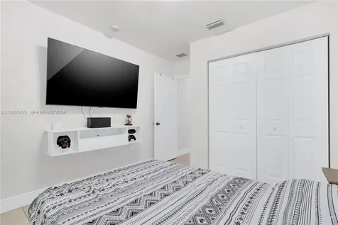 1959 SE 10th Street Homestead FL 33035