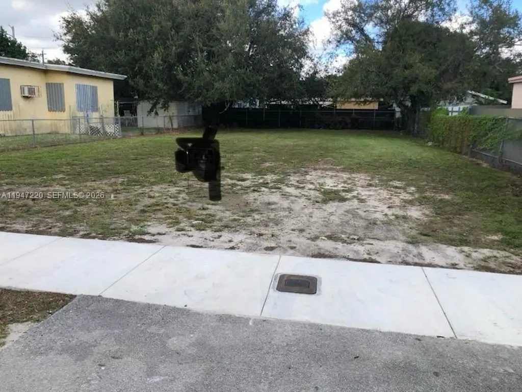 1735 NW 57th Street Miami FL 33142