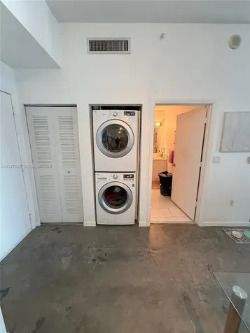 133 NE 2nd Avenue Miami FL 33132