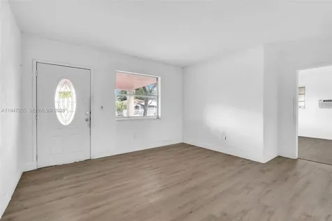 1360 NW 117th Street Miami FL 33167