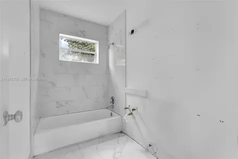 1360 NW 117th Street Miami FL 33167