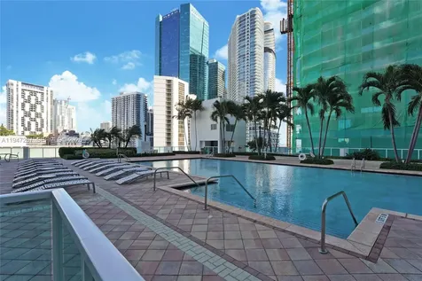 31 SE 5th Street Miami FL 33131