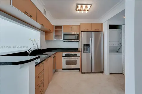 31 SE 5th Street Miami FL 33131