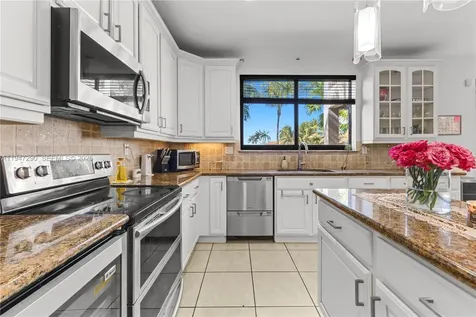 18832 SW 77th Court Cutler Bay FL 33157