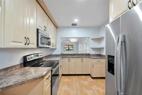 6616 N Parkway Drive Margate FL 33068