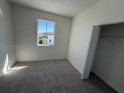 2732 SE 26 Avenue Homestead FL 33035