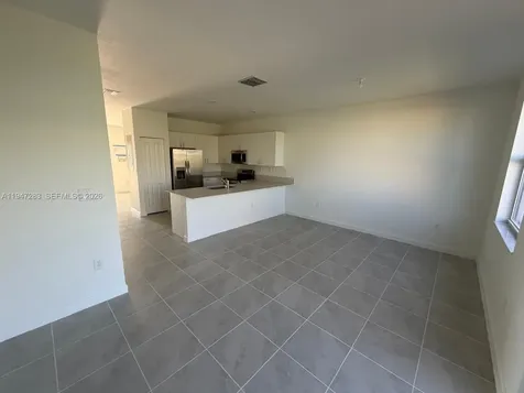 2732 SE 26 Avenue Homestead FL 33035