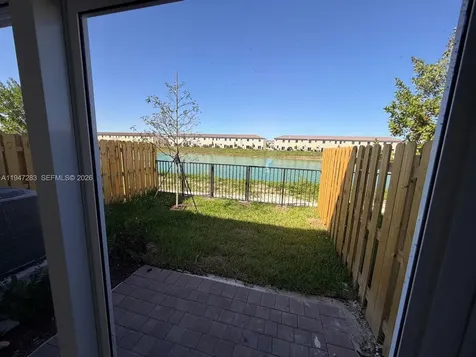 2732 SE 26 Avenue Homestead FL 33035