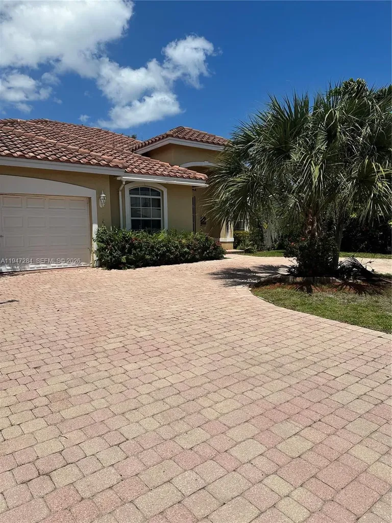 2501 NE 22nd Street Pompano Beach FL 33062