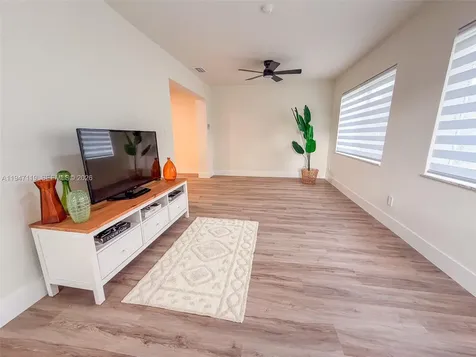 9202 NW 81st Court Tamarac FL 33321