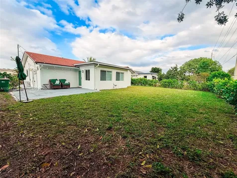 9202 NW 81st Court Tamarac FL 33321