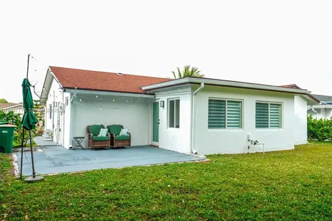 9202 NW 81st Court Tamarac FL 33321