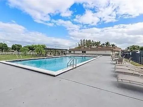 9202 NW 81st Court Tamarac FL 33321