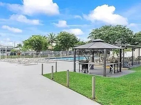 9202 NW 81st Court Tamarac FL 33321