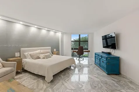 1121 Crandon Boulevard Key Biscayne FL 33149