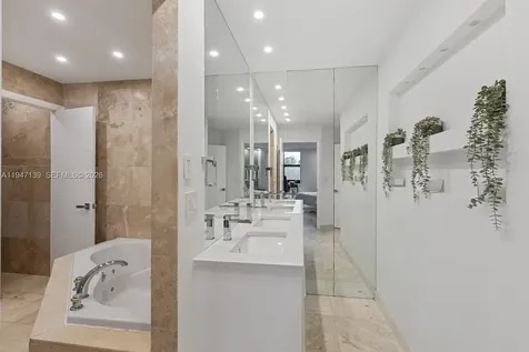 1121 Crandon Boulevard Key Biscayne FL 33149