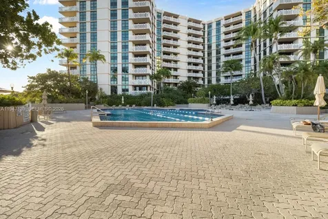 1121 Crandon Boulevard Key Biscayne FL 33149