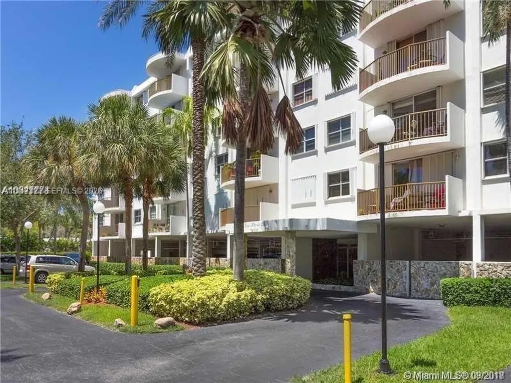210 Seaview Drive Key Biscayne FL 33149