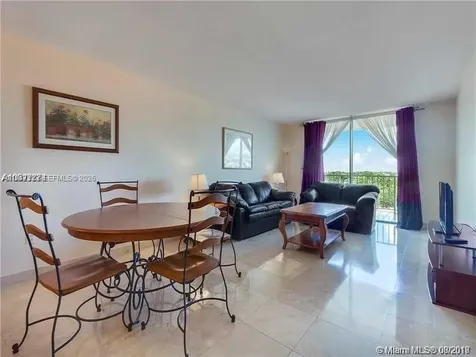 210 Seaview Drive Key Biscayne FL 33149