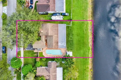 15512 SW 142nd Court Miami FL 33177