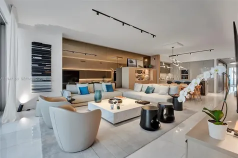 18975 Collins Avenue Sunny Isles Beach FL 33160