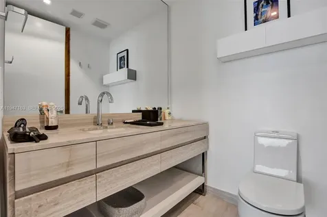 18975 Collins Avenue Sunny Isles Beach FL 33160