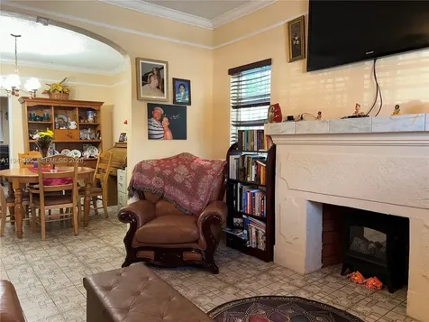 1352 SW 16th Street Miami FL 33145