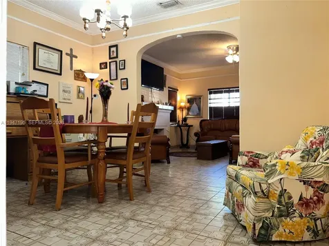 1352 SW 16th Street Miami FL 33145