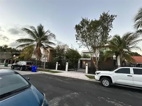 1352 SW 16th Street Miami FL 33145