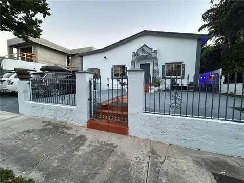 1352 SW 16th Street Miami FL 33145