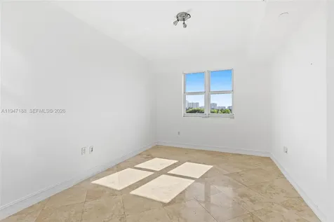 19900 E Country Club Drive Aventura FL 33180