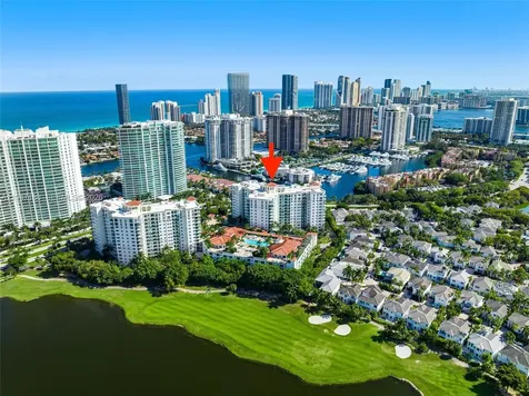 19900 E Country Club Drive Aventura FL 33180