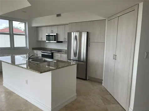 19900 E Country Club Drive Aventura FL 33180