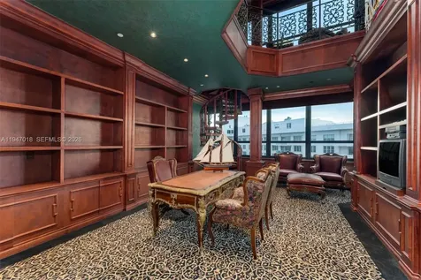 5225 Collins Avenue Miami Beach FL 33140
