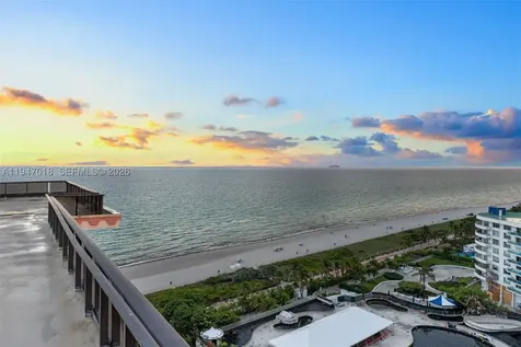 5225 Collins Avenue Miami Beach FL 33140