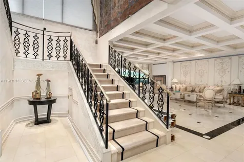 5225 Collins Avenue Miami Beach FL 33140