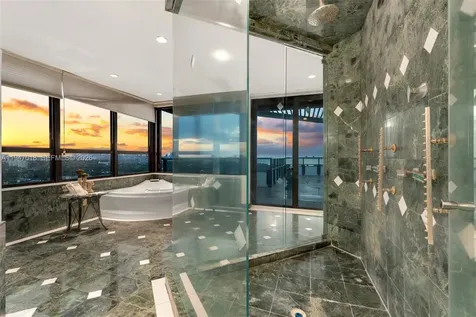 5225 Collins Avenue Miami Beach FL 33140