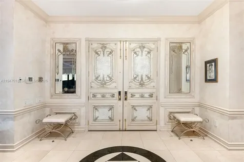 5225 Collins Avenue Miami Beach FL 33140