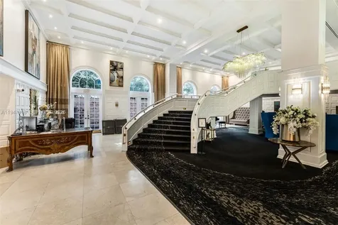 5225 Collins Avenue Miami Beach FL 33140