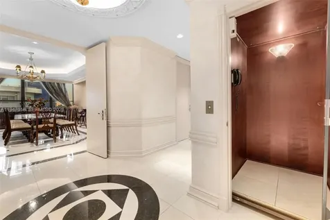 5225 Collins Avenue Miami Beach FL 33140