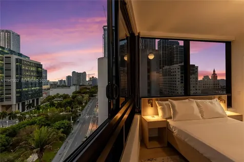 225 N Miami Avenue Miami FL 33128