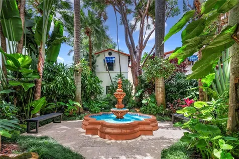 56 S Hibiscus Drive Miami Beach FL 33139